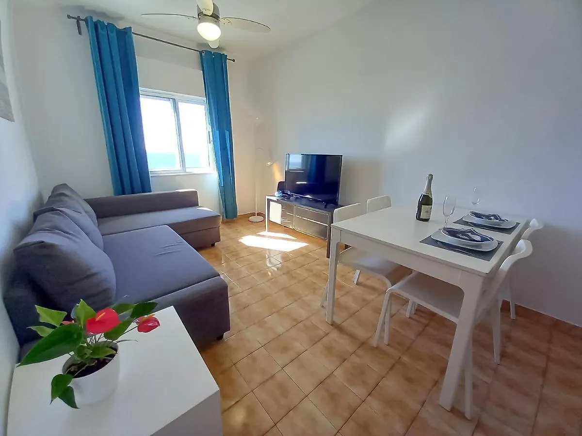 Mira Atlântico 13- Terraço Com Vista Mar e Cidade, Wifi, 80mt Praia Quarteira 0*,  Portugal